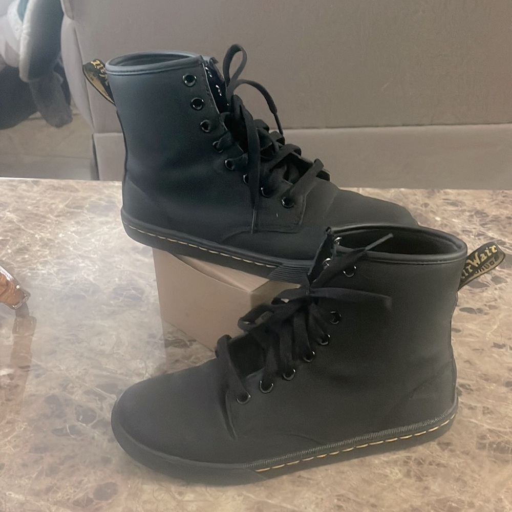 Dr Marten